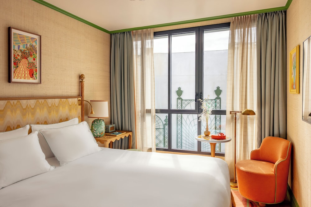 COMFORT, DOUBLE OR TWIN BED, GARDEN VIEW