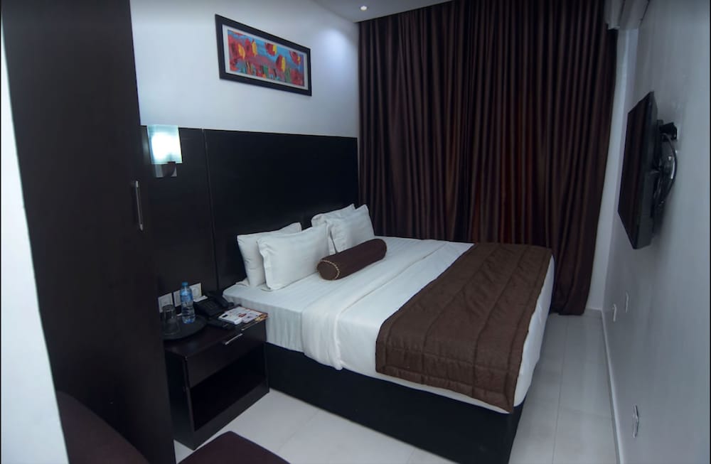 Hillsbay Hotels 12/24