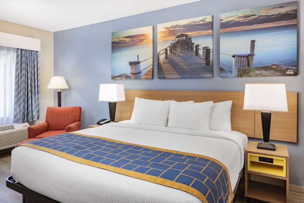 Standard, King Bed, Accessible