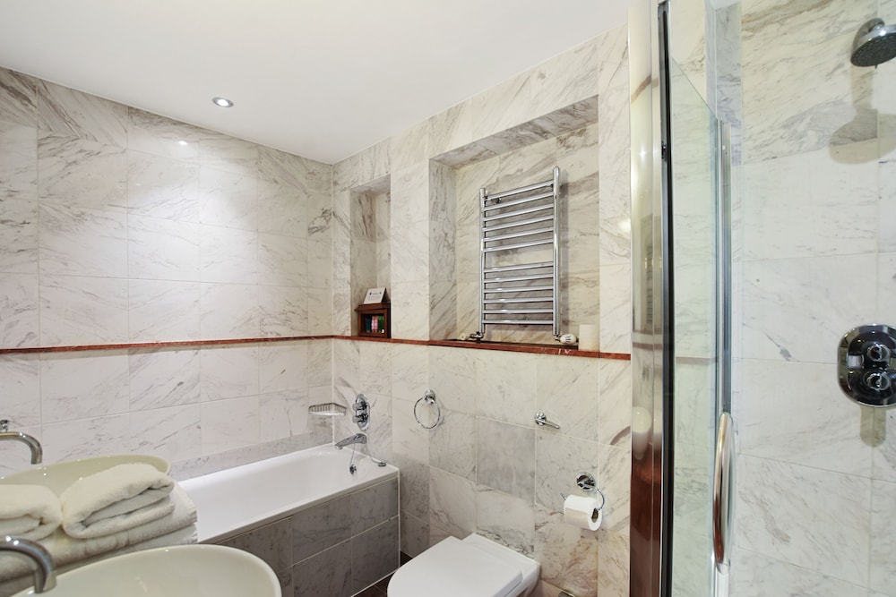 Twenty Nevern Square Hotel 45/49