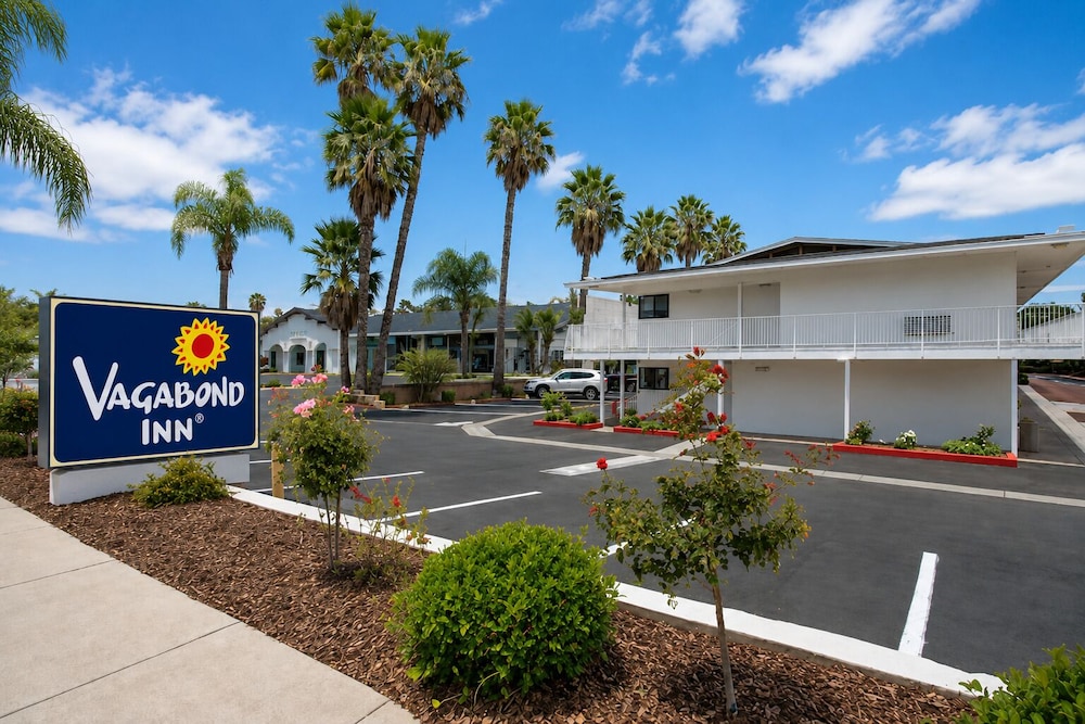 Motel6 Santa Barbara, CA - State Street 48/54