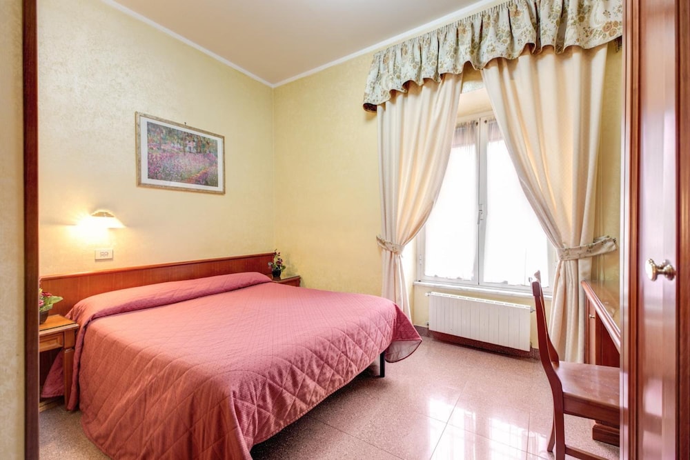 Hotel Milo 12/50