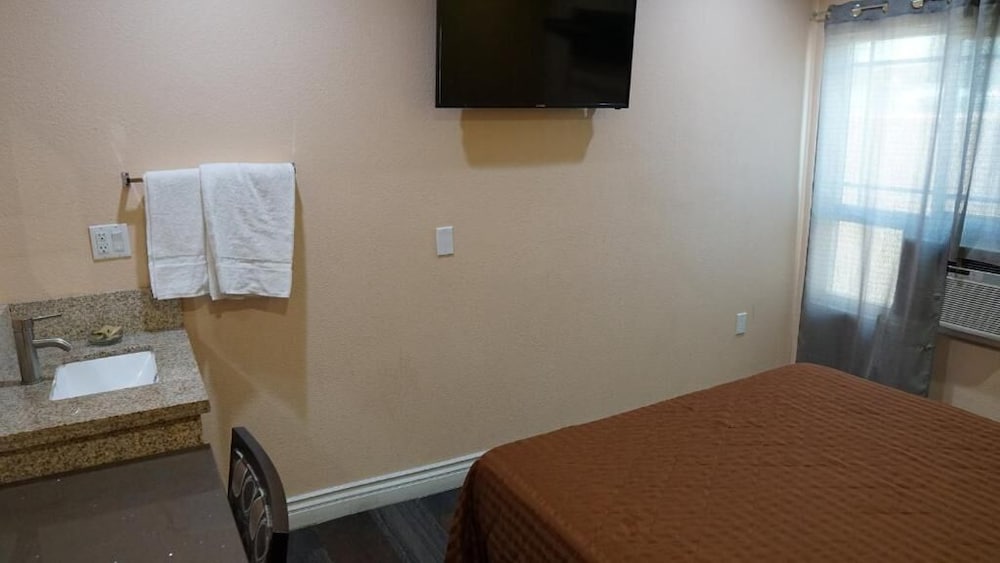 Holly Crest Hotel - Los Angeles, LAX Airport 26/26