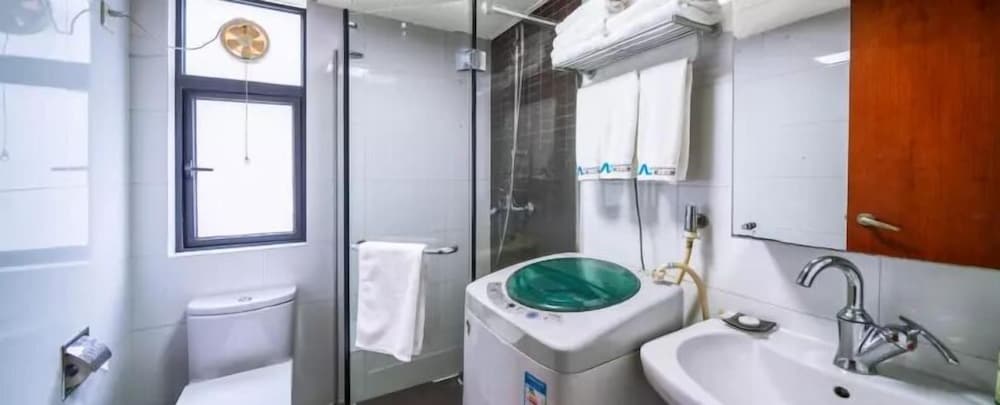 Good World Apartment (Guangzhou Cancer Hospital Taojin Metro Station) 27/31