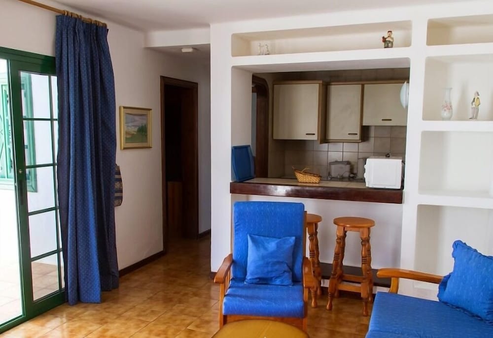 Las Acacias Apartments 19/32
