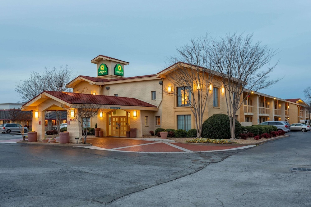 La Quinta Inn Huntsville Research Park 1/38