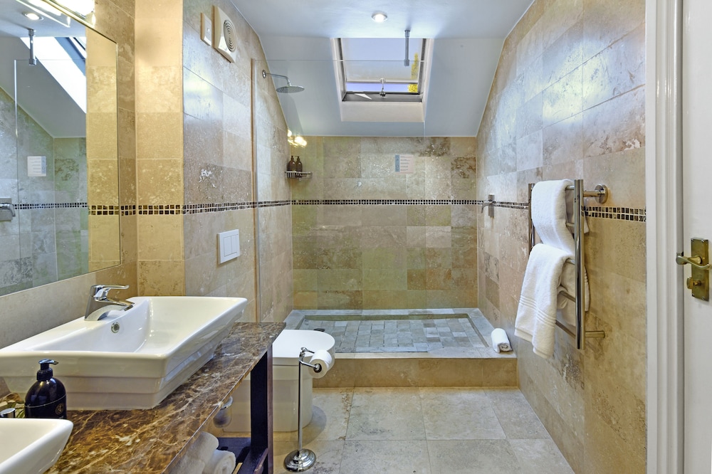 Ashbourne House Guest House 91/93