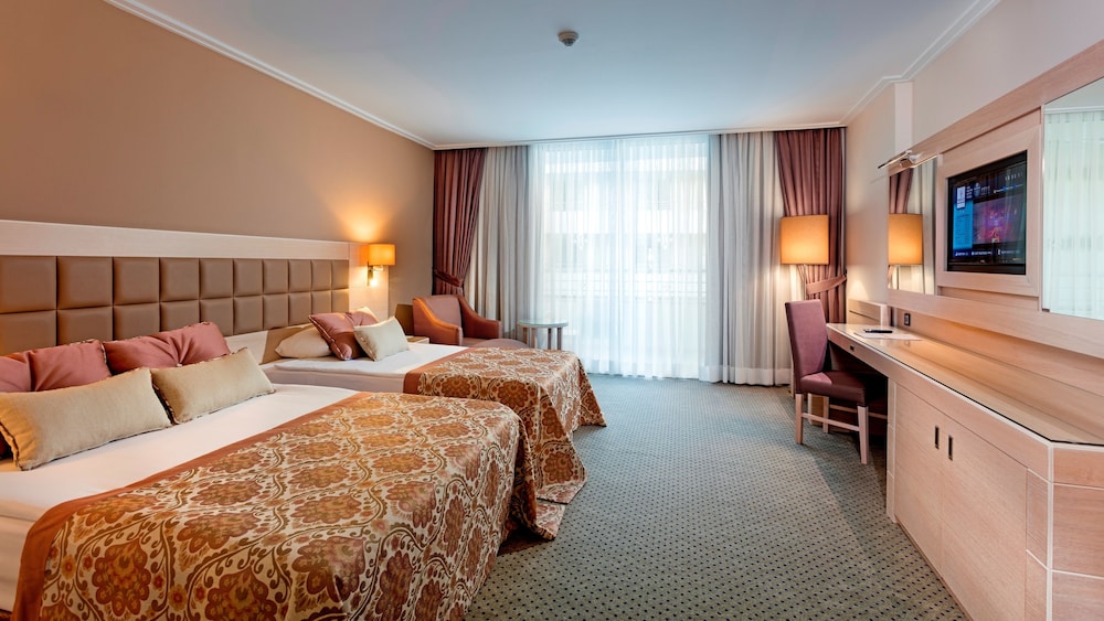 Miracle Resort Hotel 22/72