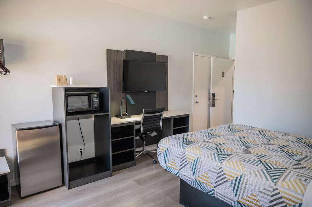 غرفة قياسية بسرير كوين، Motel6 Soledad, CA 2/8