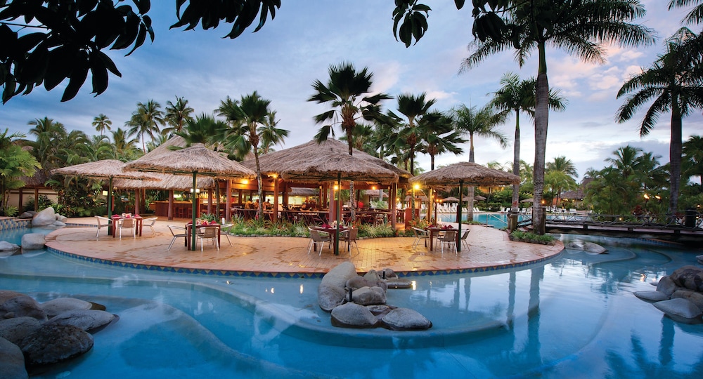 Outrigger Fiji Beach Resort 1/31