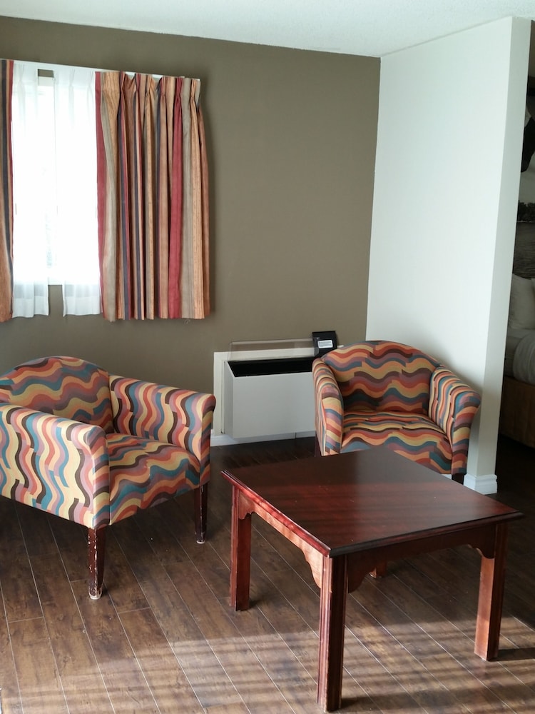 Super 8 by Wyndham Brockville 30/42