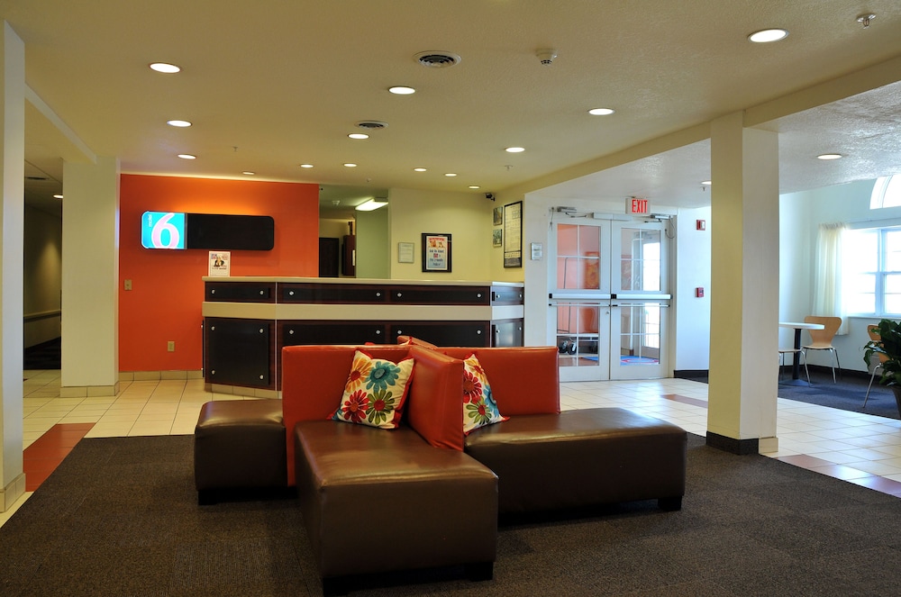 Motel6 Huron, OH - Sandusky 39/62