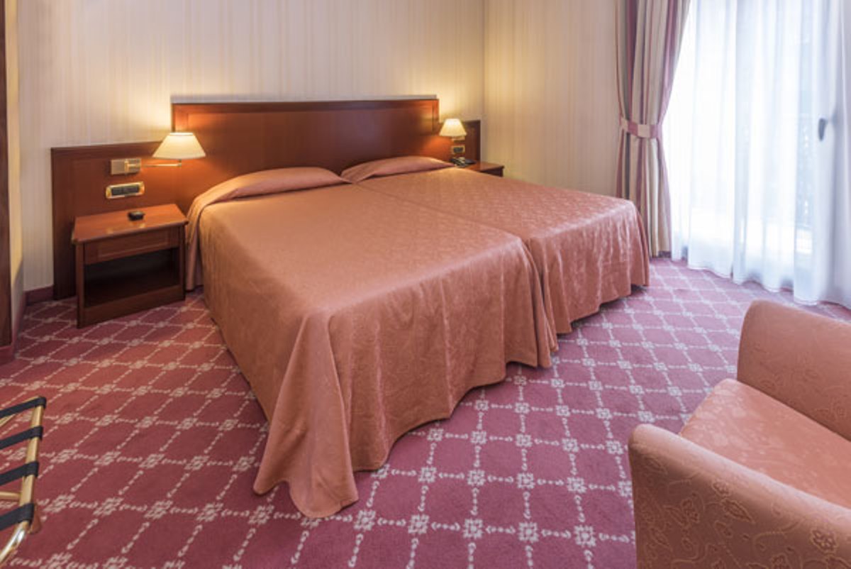 Standard, Double or Twin Bed