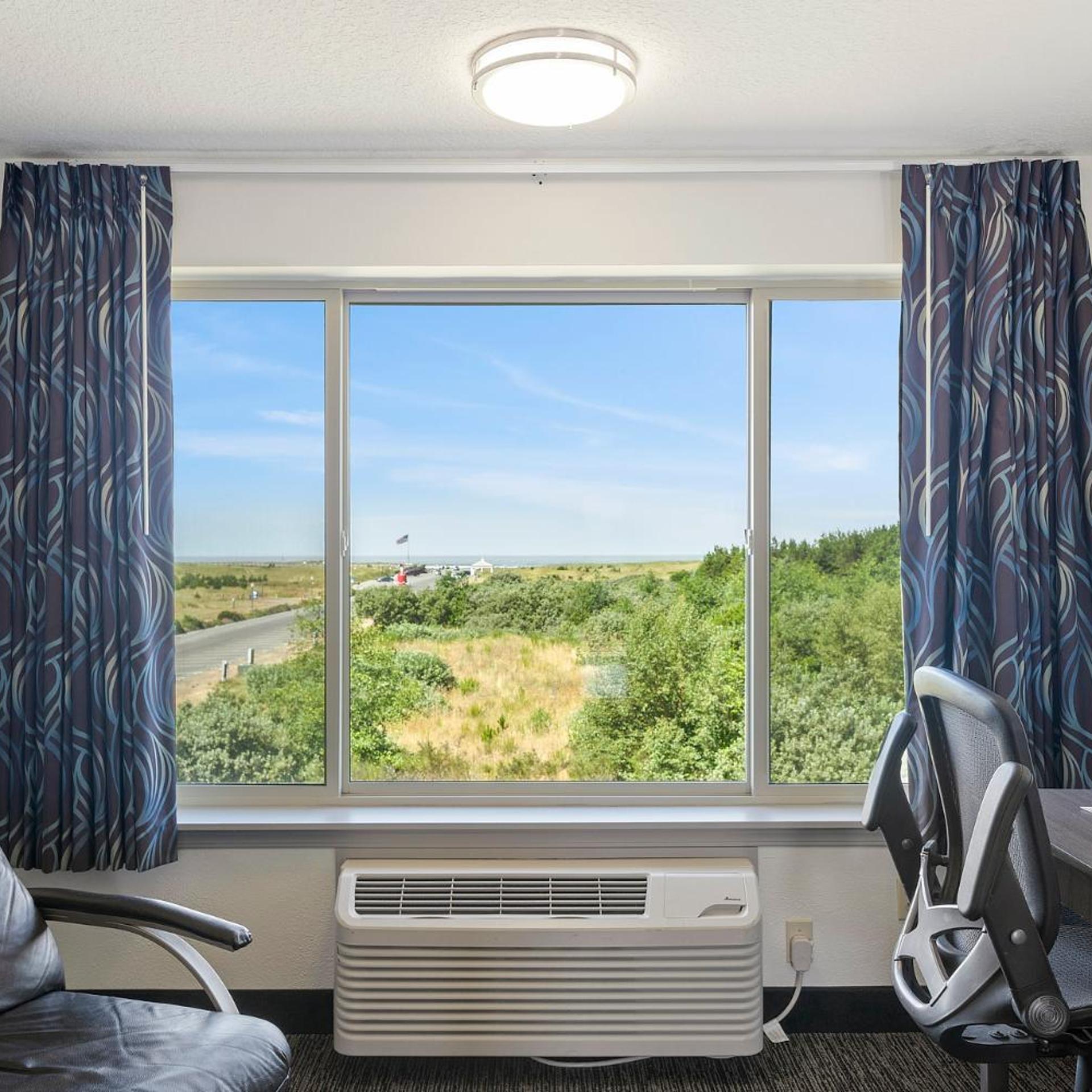 Cedars Ocean View Inn 21/35