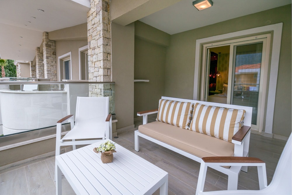 Lobelia Luxury Suites 26/50