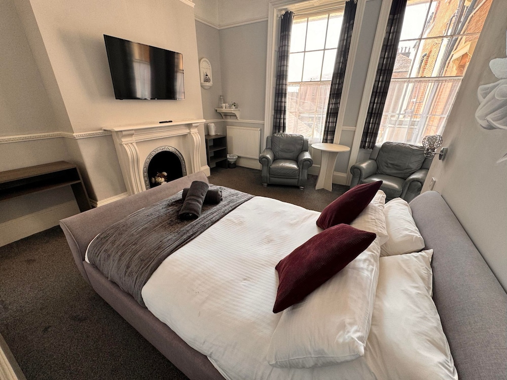 Gold, Double Bed, Ground Floor