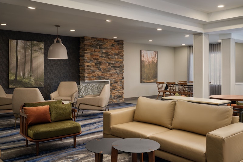 Fairfield Inn Suites By Marriott Lakeland Plant City 28/48