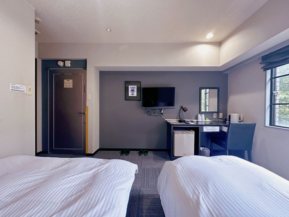 ECONOMY, TWIN BEDS, SMOKING