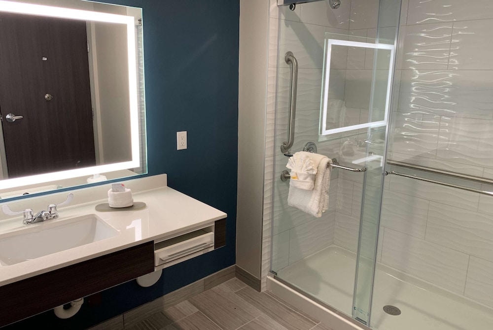 La Quinta Inn and Suites by Wyndham Holbrook Petrified Forest 12/39