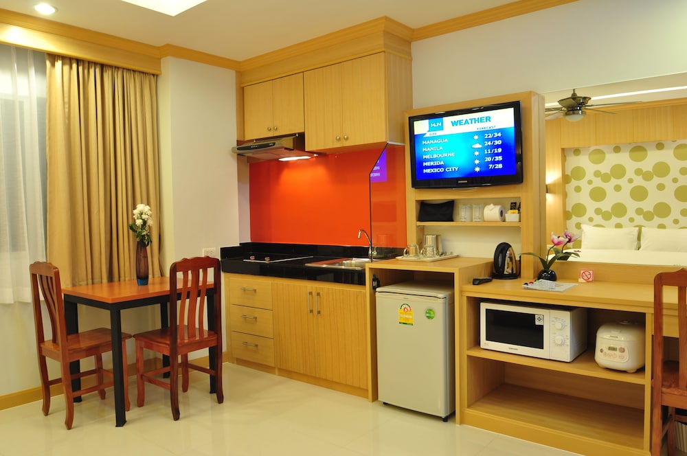 Green Harbor Hotel And Service Apartment 51/67
