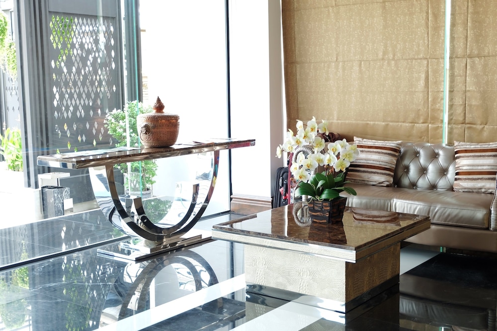 Methavalai Residence 28/67