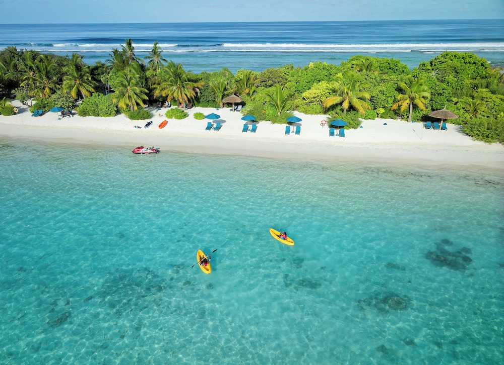 Canareef Resort Maldives 58/65