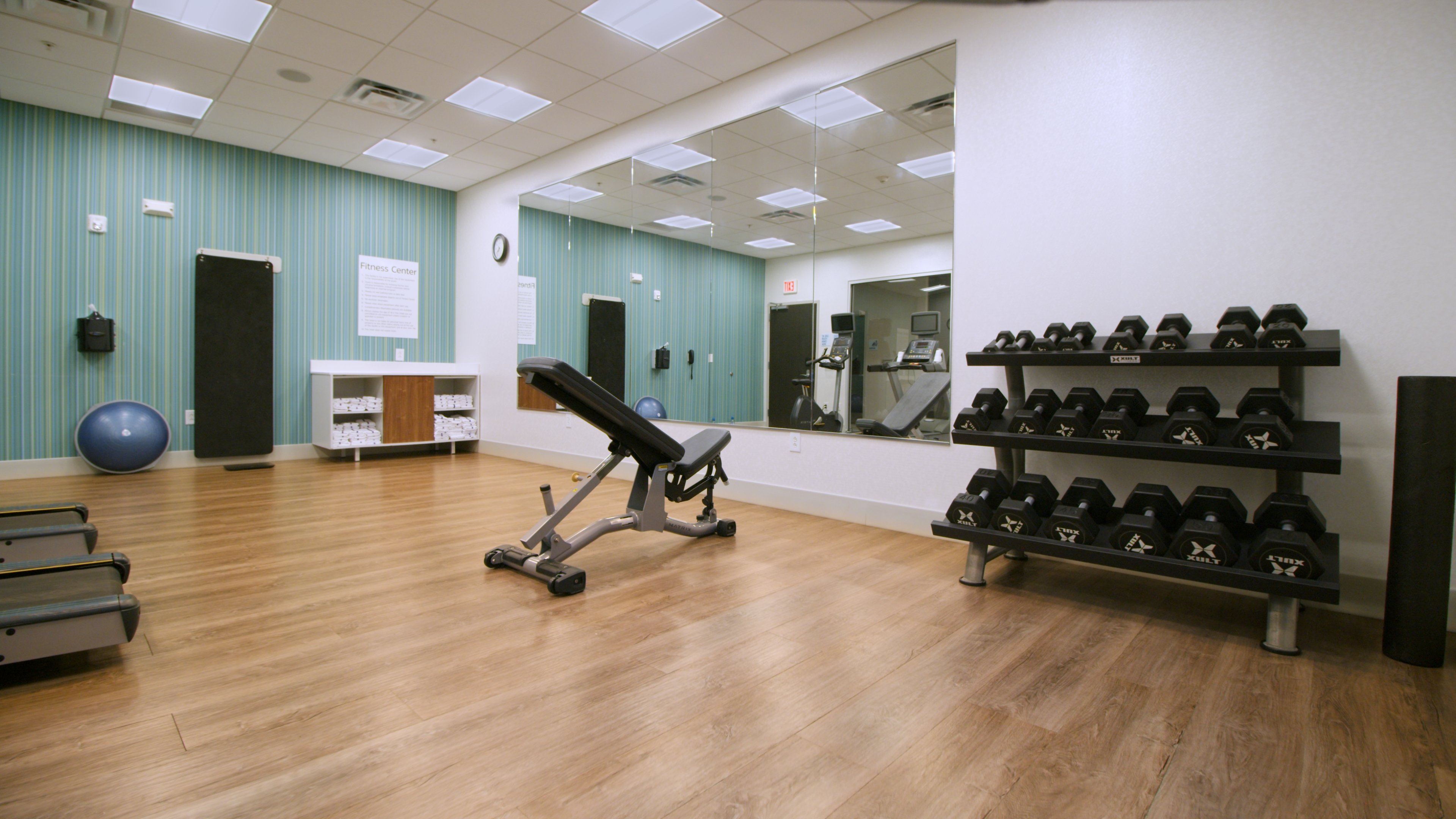 Holiday Inn Express & Suites Franklin - Berry Farms 43/77