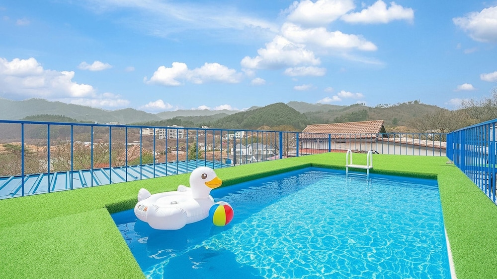 Ga Pyeong Four Season Pension 41/50