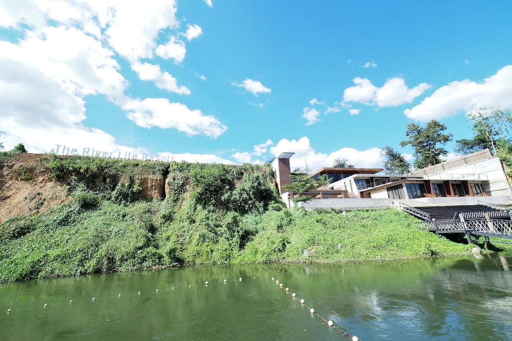 The River Life Resort 56/67