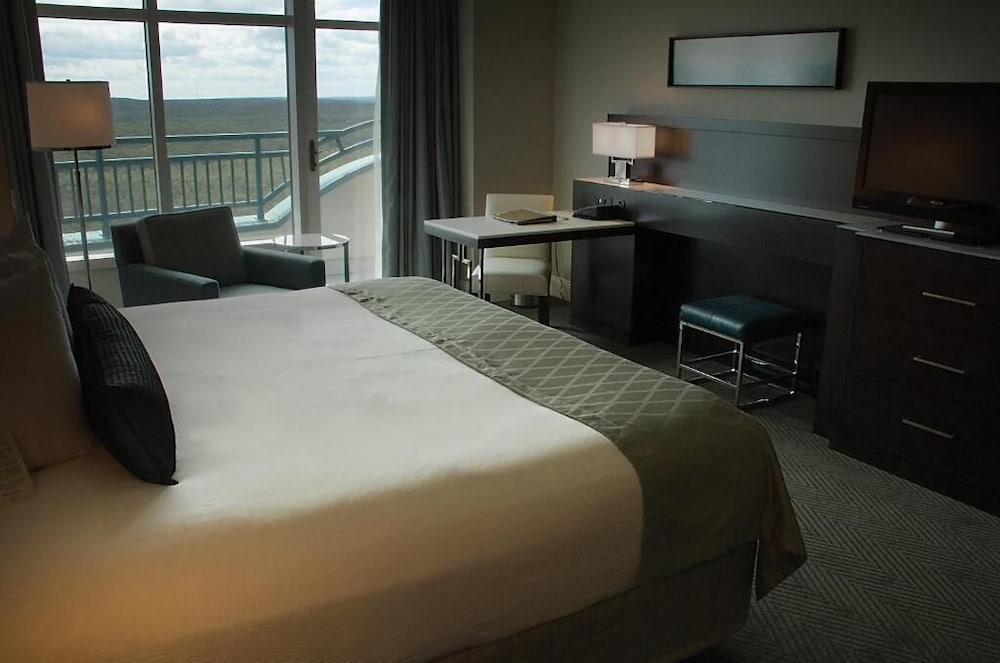 Grand Pequot Tower At Foxwoods 7/50