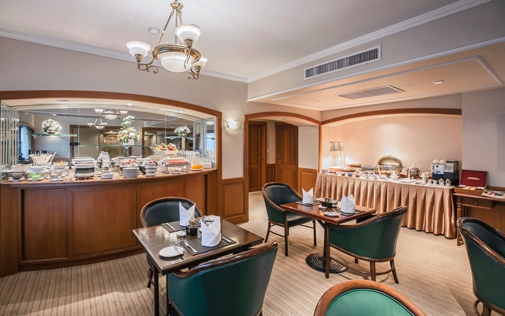 Arnoma Grand Bangkok 49/58