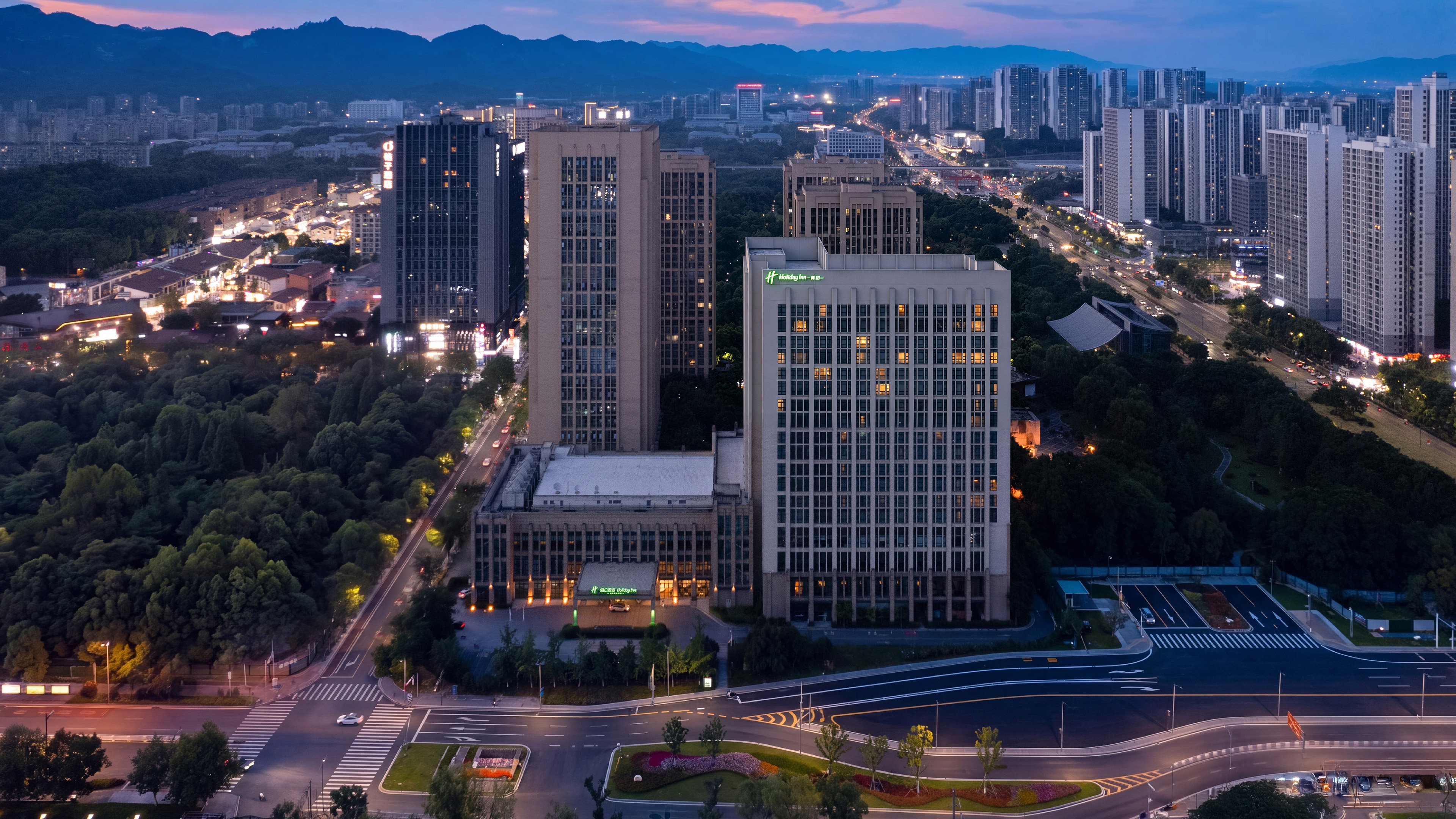 Holiday Inn Chongqing University Town 4/50
