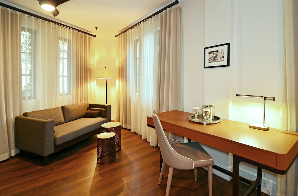St Michel Hotel 29/38