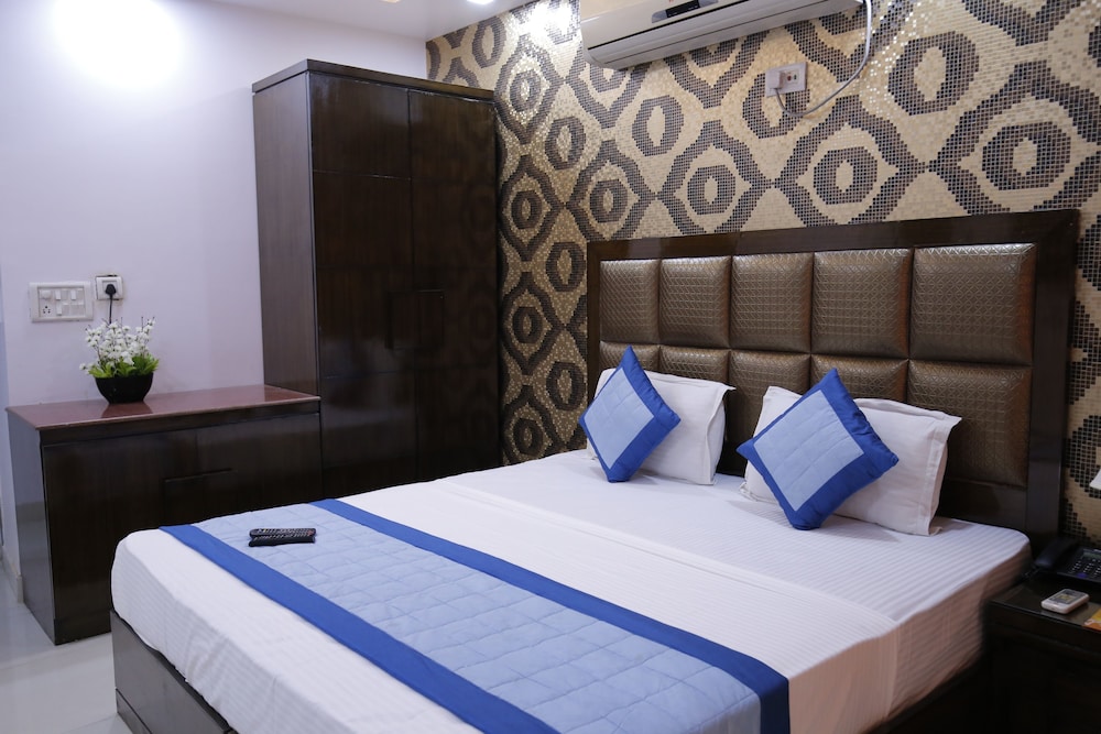 HOTEL DELHI PRIDE 14/42