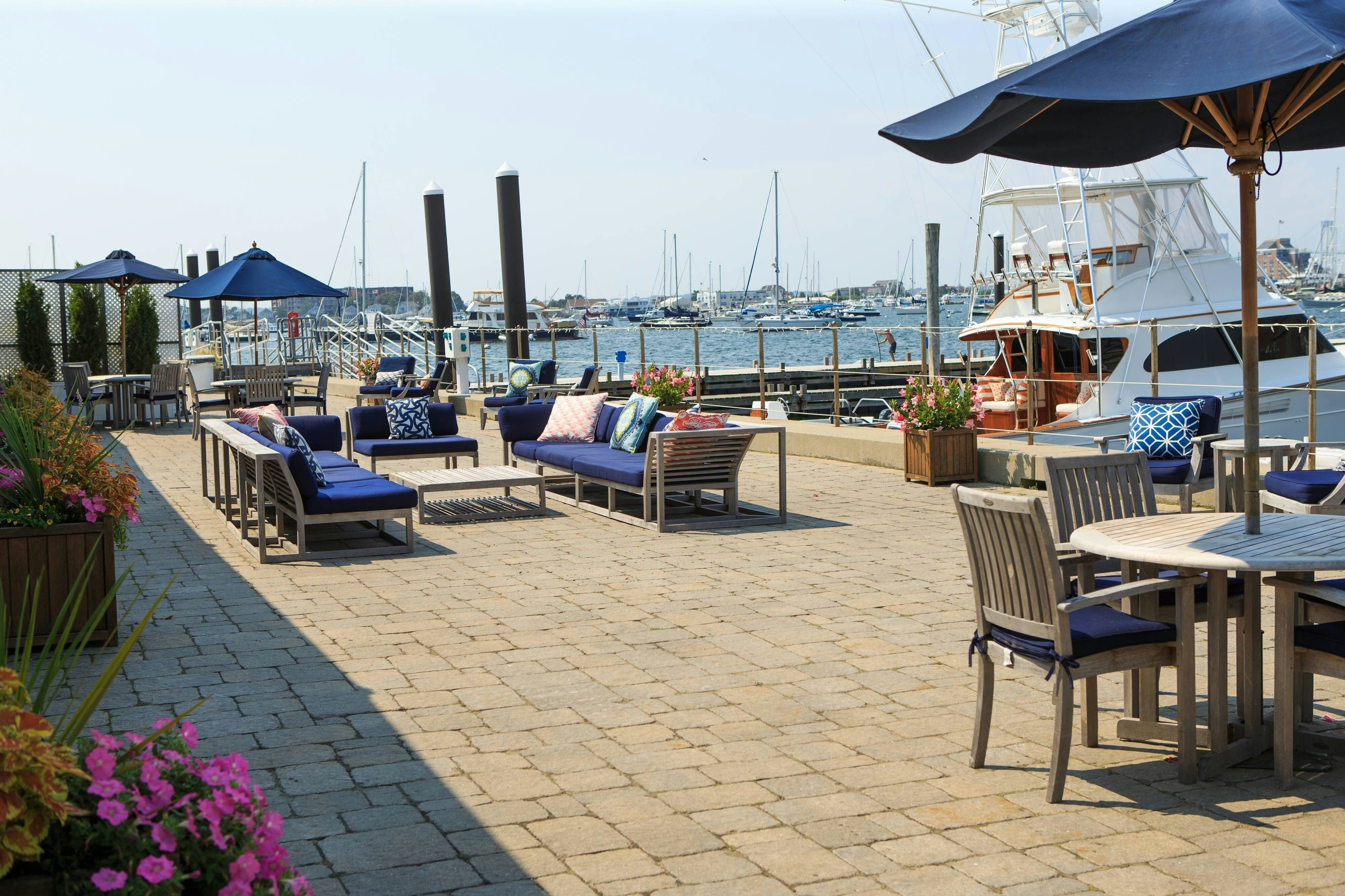 Newport Marriott Hotel and Spa 51/53