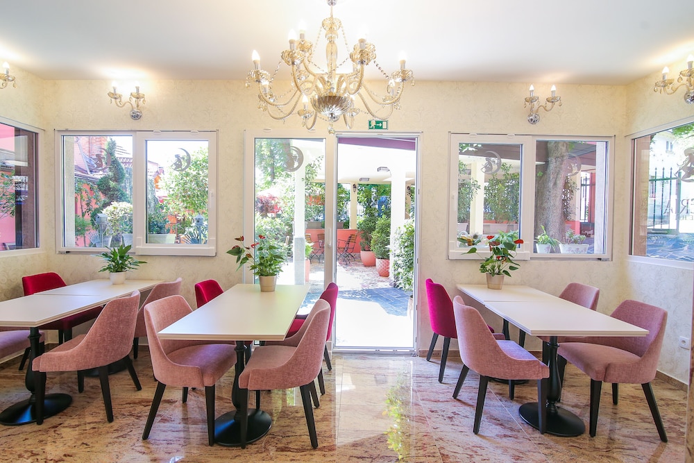 Hotel Asteria 35/63