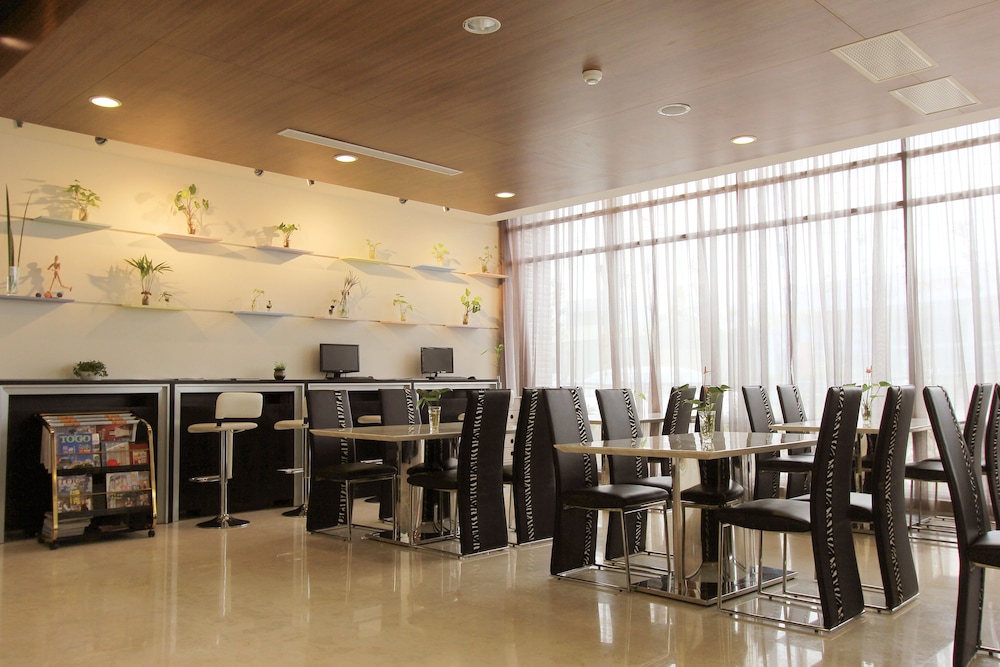 Sankaikan Hotel 38/39