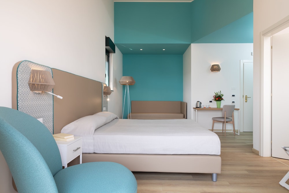 Junior Suite, Studio, Double Bed, Sea View, Sofa