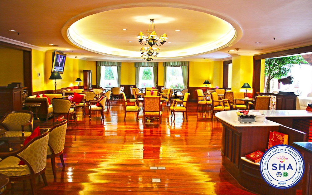 Evergreen Laurel Hotel 53/69