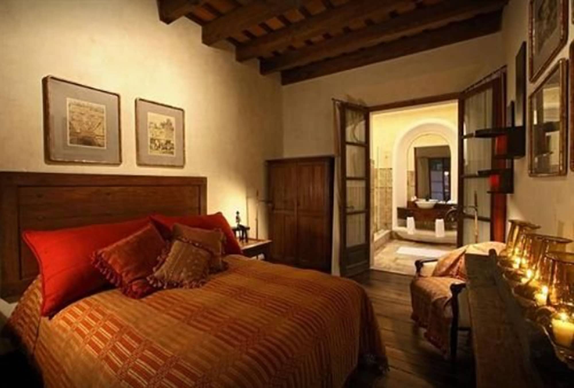 STANDARD, QUEEN BED, GARDEN VIEW