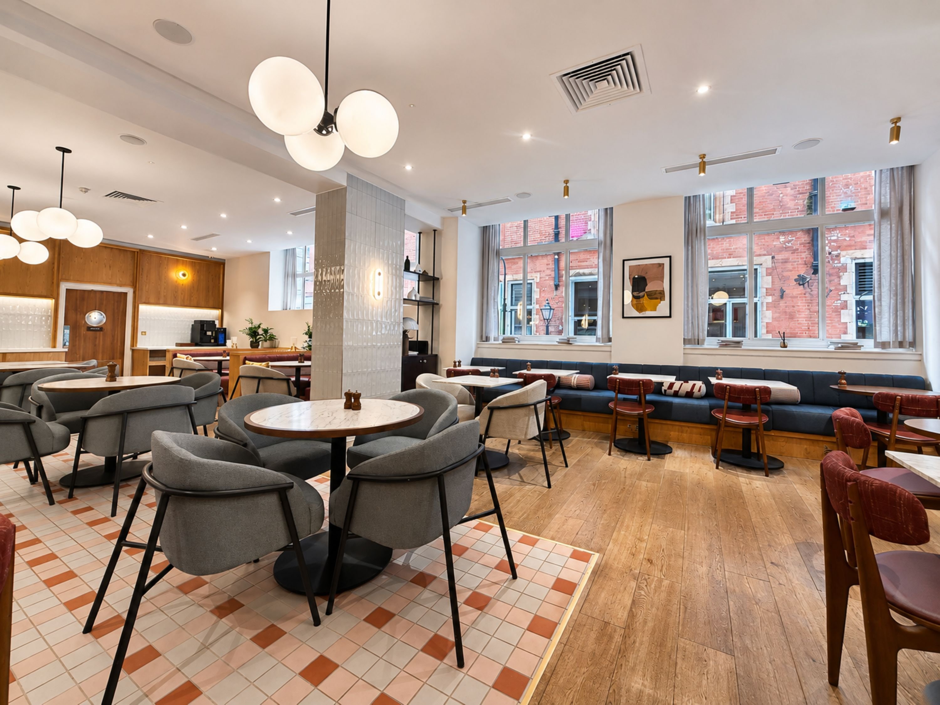 London Bloomsbury Square Hotel 65/71
