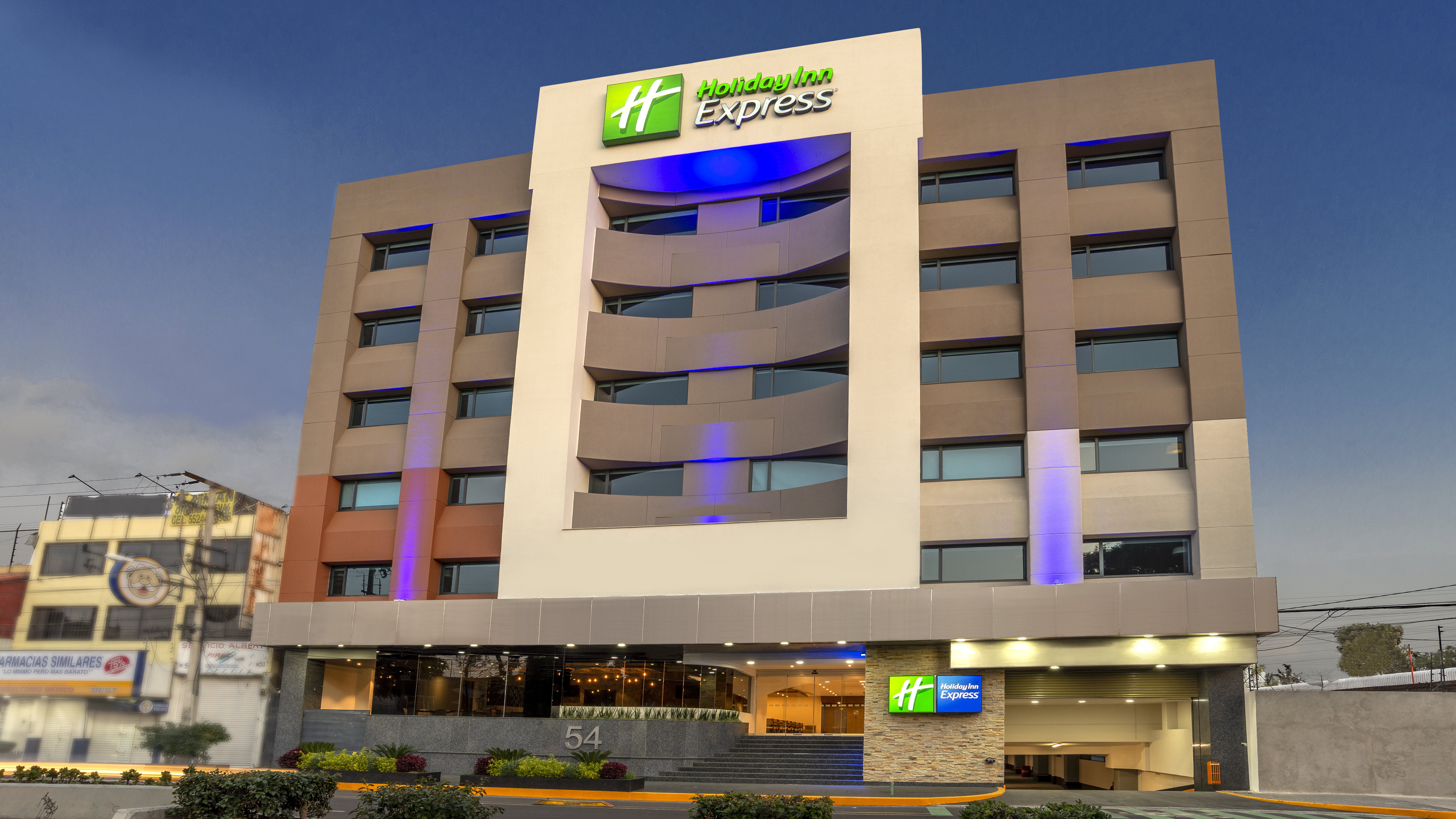 Holiday Inn Express Mexico Basilica 3/52