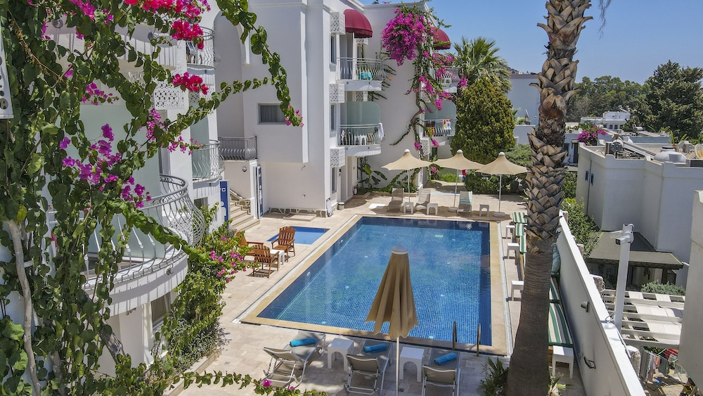 La Brezza Suite &amp; Hotel 7/63