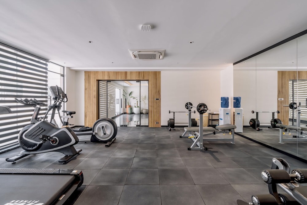 SKYLA Studios and Suites Kondapur 20/46