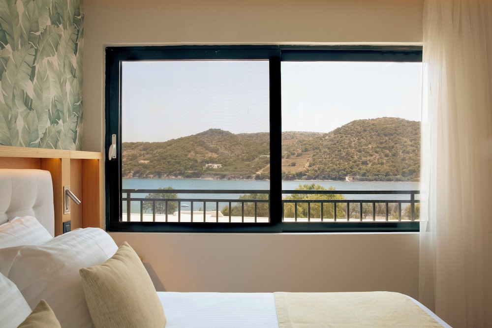 Maisonette, Executive, King Bed, Sea View, Sofa, Hot Tub