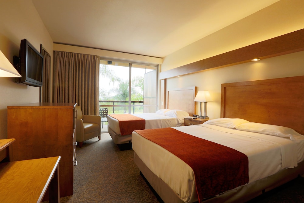 Kellogg West Conference Center &amp; Hotel 18/32