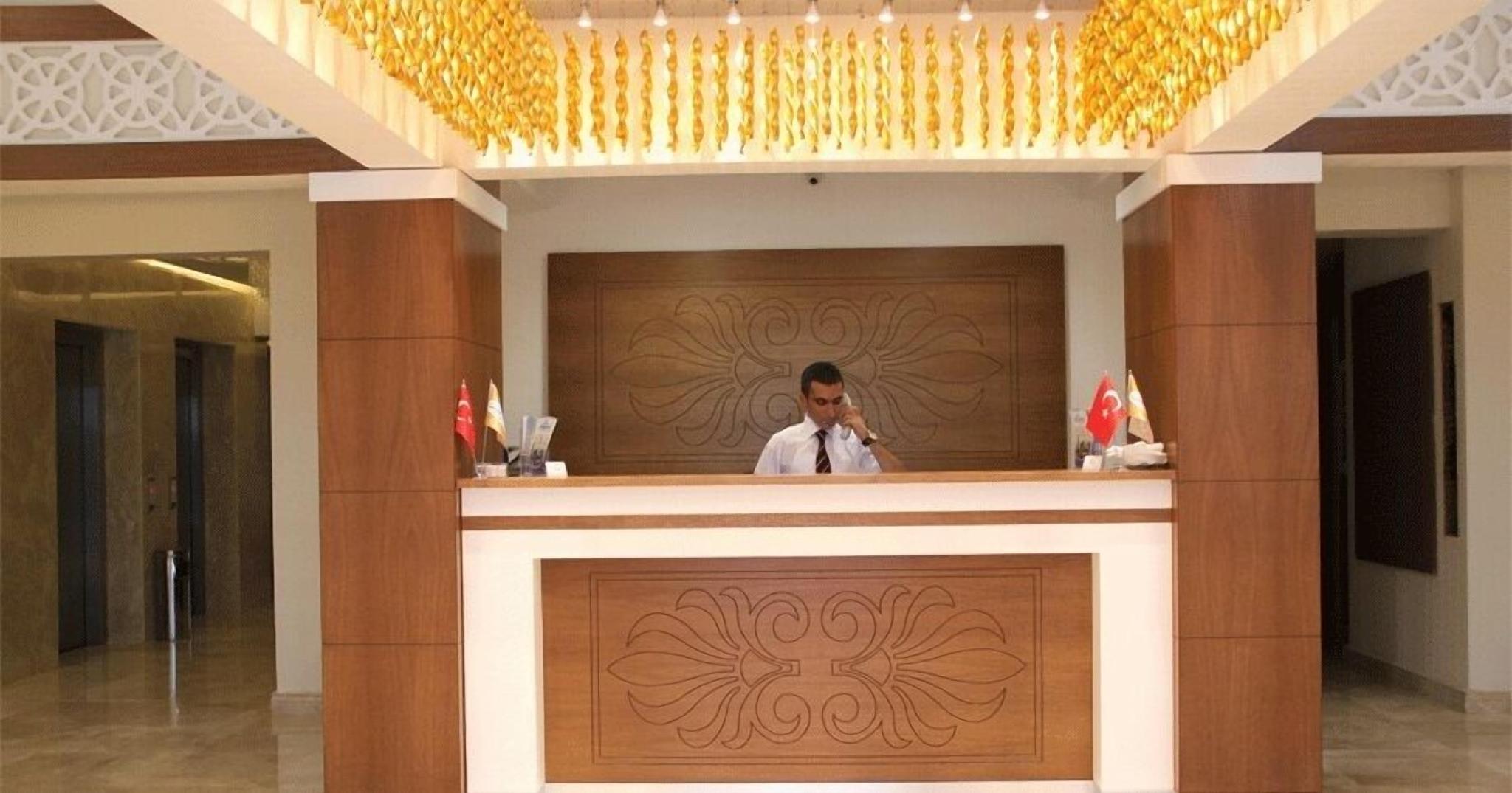 Grand Aras Hotel 2/17