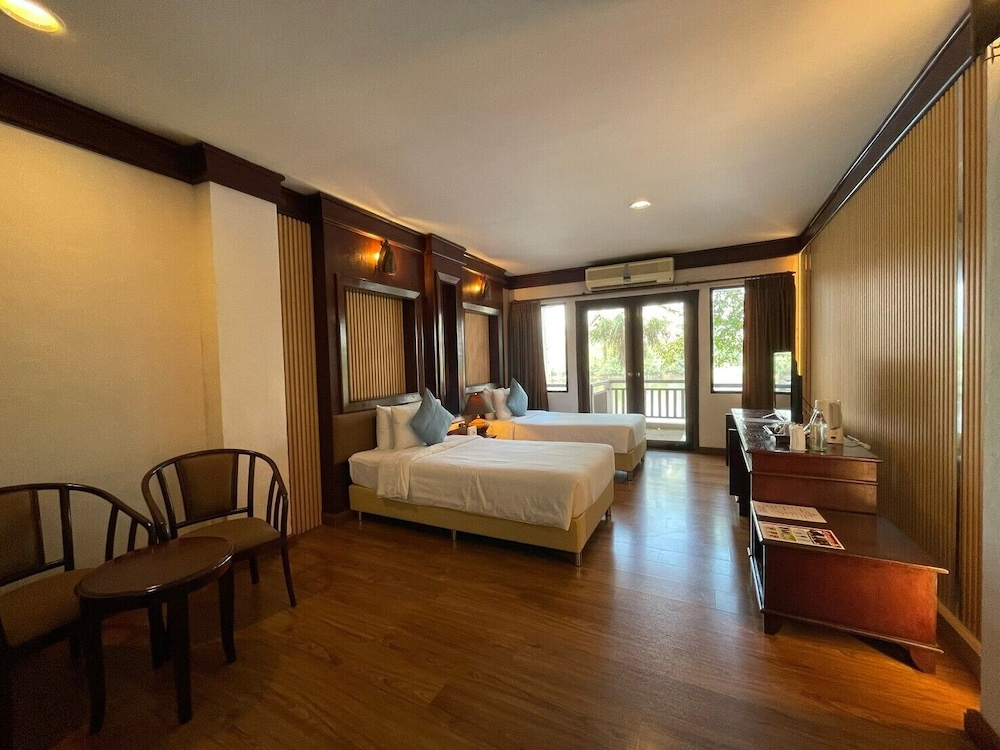 Gassan Lake City Golf Club and Resort Lamphun 9/50