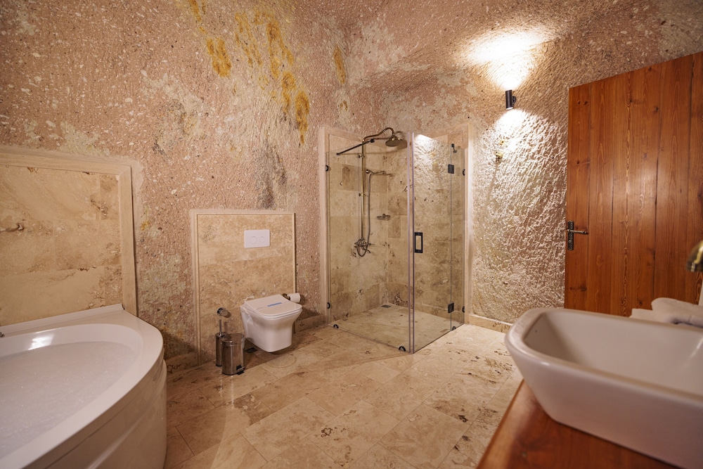 Canyon Cave Hotel 62/69