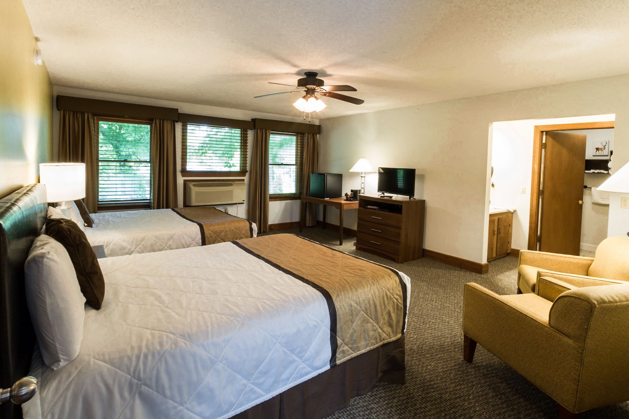 Standard, 2 Queen Beds, Garden Area